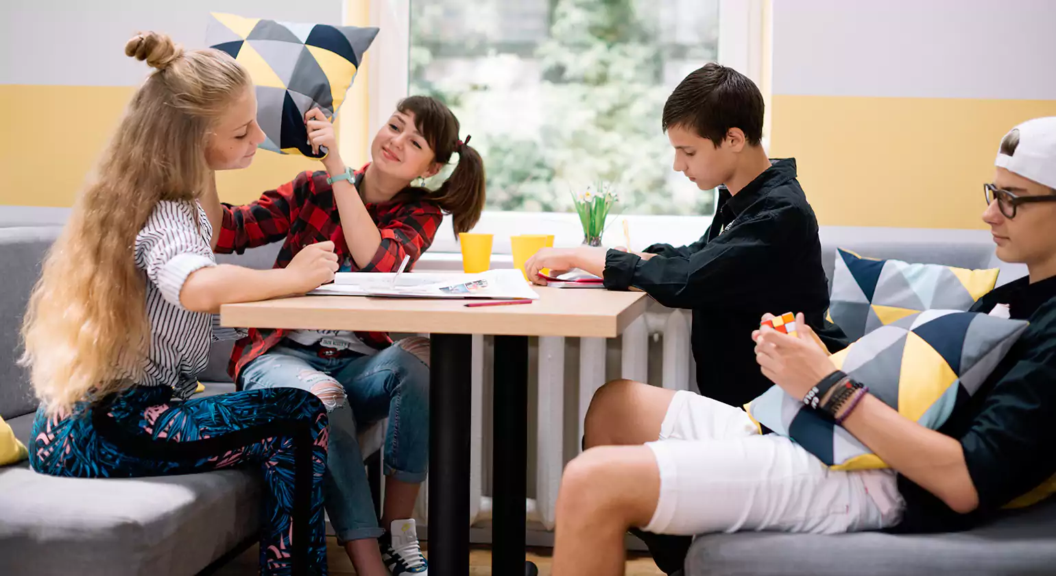 Therapeutic Activities for Teens: Engaging Adolescents in Family Therapy